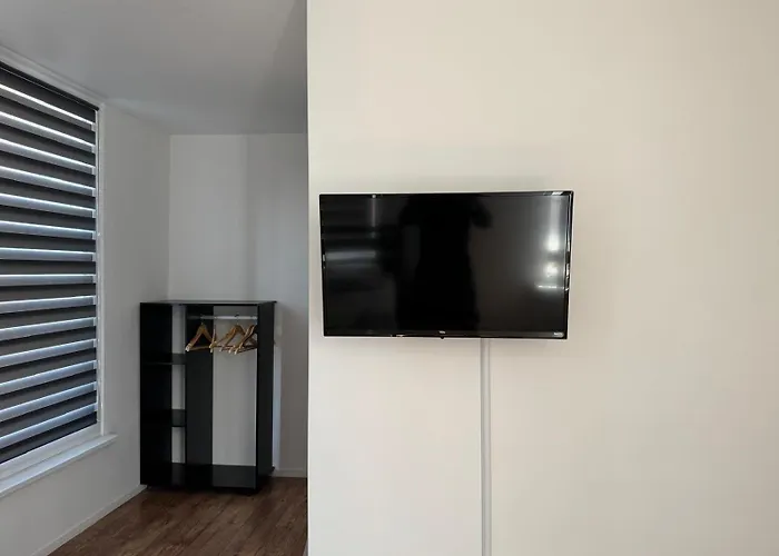 Studio In Bolton Town, Short Stay Studio 2